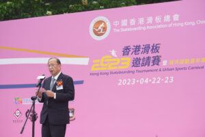 中國香港體育協會暨奧林匹克委員會 名譽副會長及東京 2020 奧運會中 國香港代表團團長貝鈞奇先生